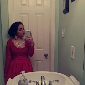 Meet your Posher, Dara