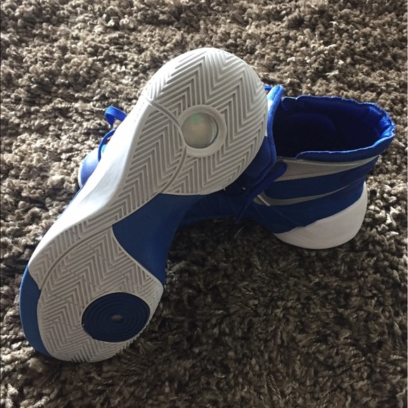 Nike Hyperdunk Men's - Picture 3 of 4