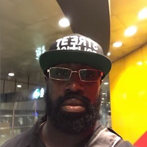 Meet your Posher, Corey