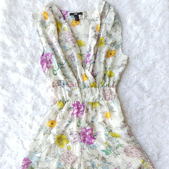 Floral Romper - Picture 2 of 4
