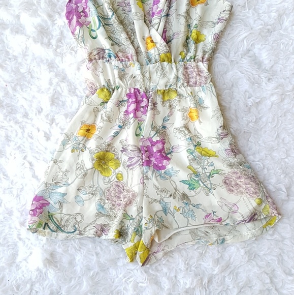 Floral Romper - Picture 4 of 4