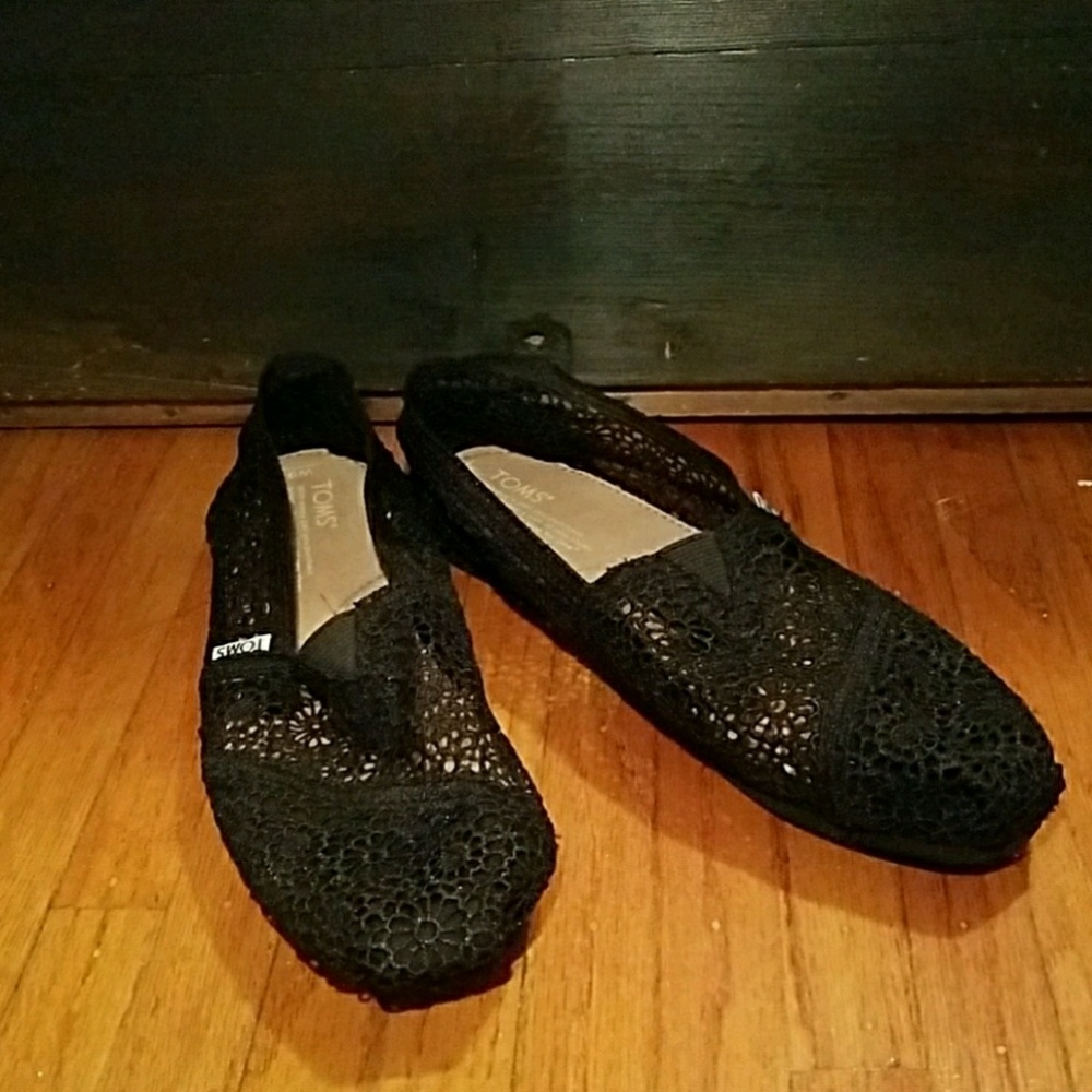 Like New Lace TOMS