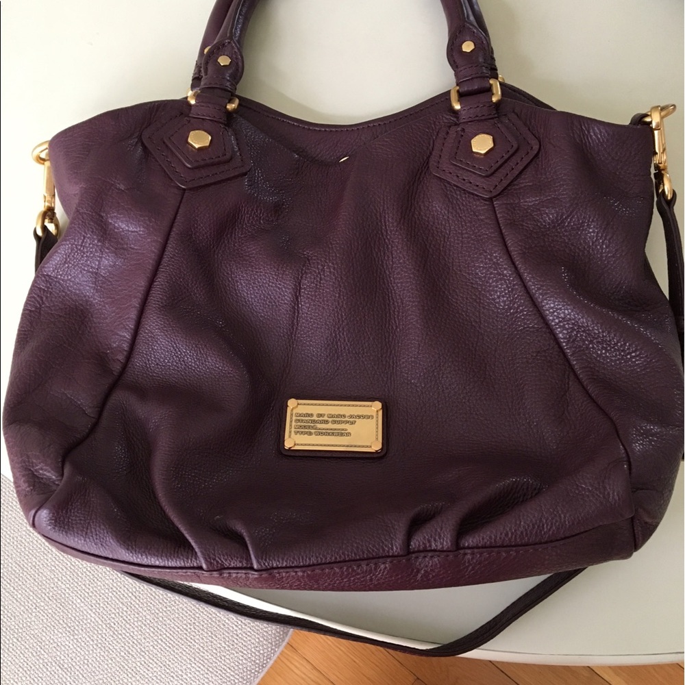 Marc by Marc Jacobs pebbles leather maroon bag
