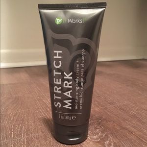 PRICED FOR TODAY ONLY! It Works Stretch Mark Cream