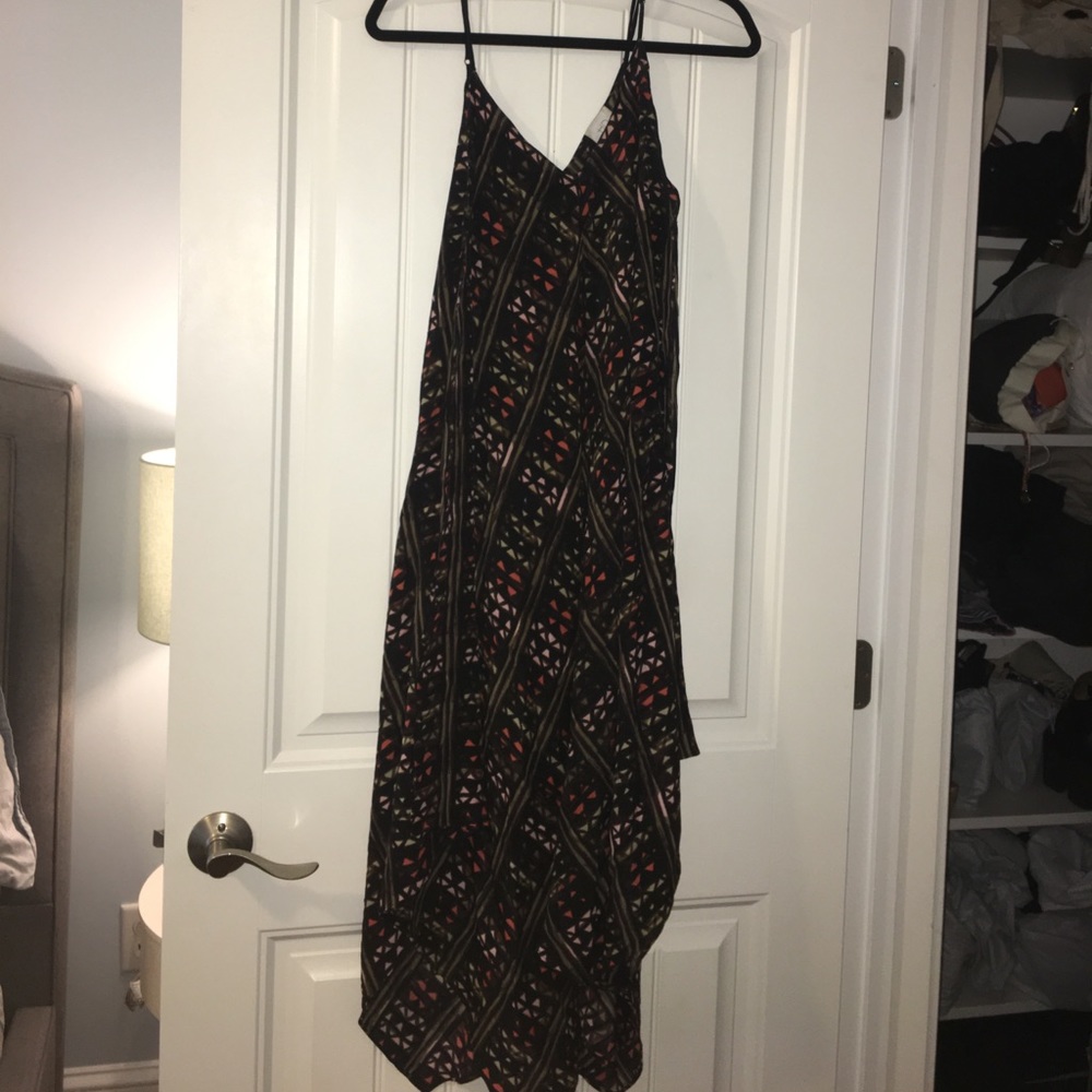 Flowy silk dress. Cute with or without a belt