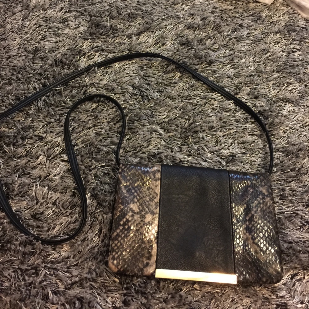 Kenneth Cole crossbody
