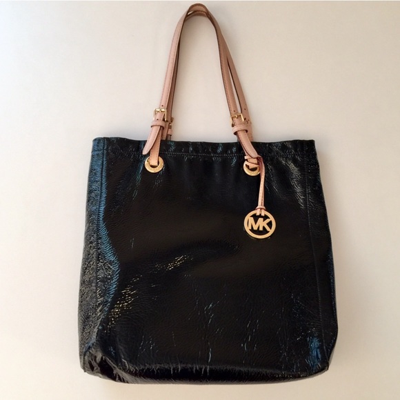 Michael Kors Handbags - Michael Kors Large Black Tote ‬