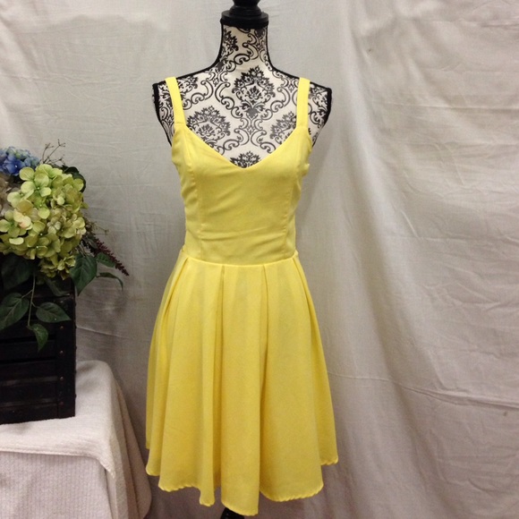 ⭐️SOLD⭐️XTaren Sunshine Yellow Criss Cross Side - Picture 4 of 4