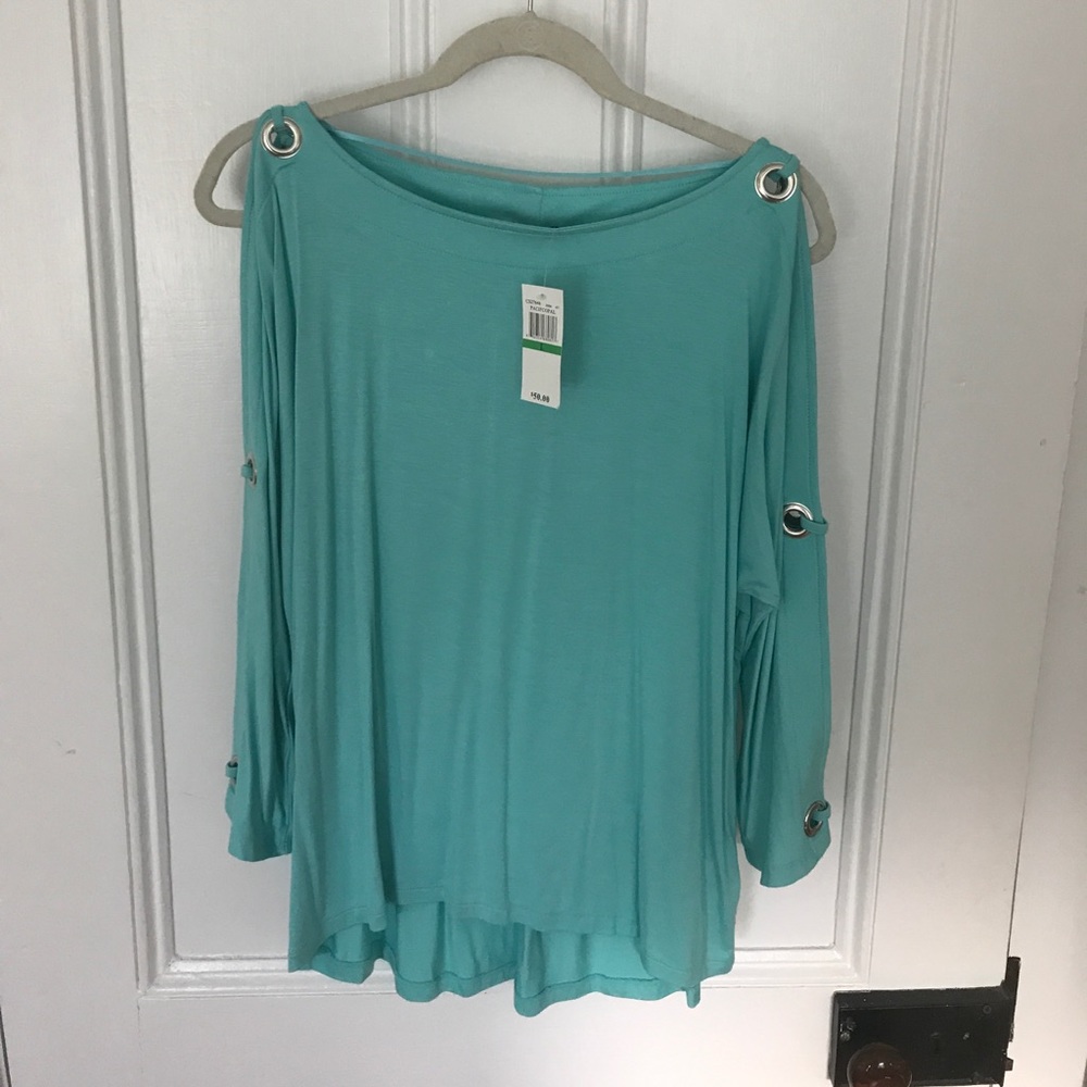 Cold shoulder top