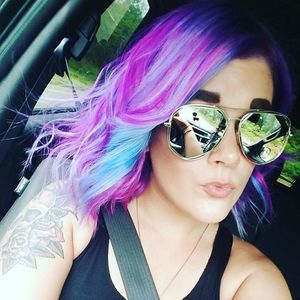 Meet your Posher, Nicole