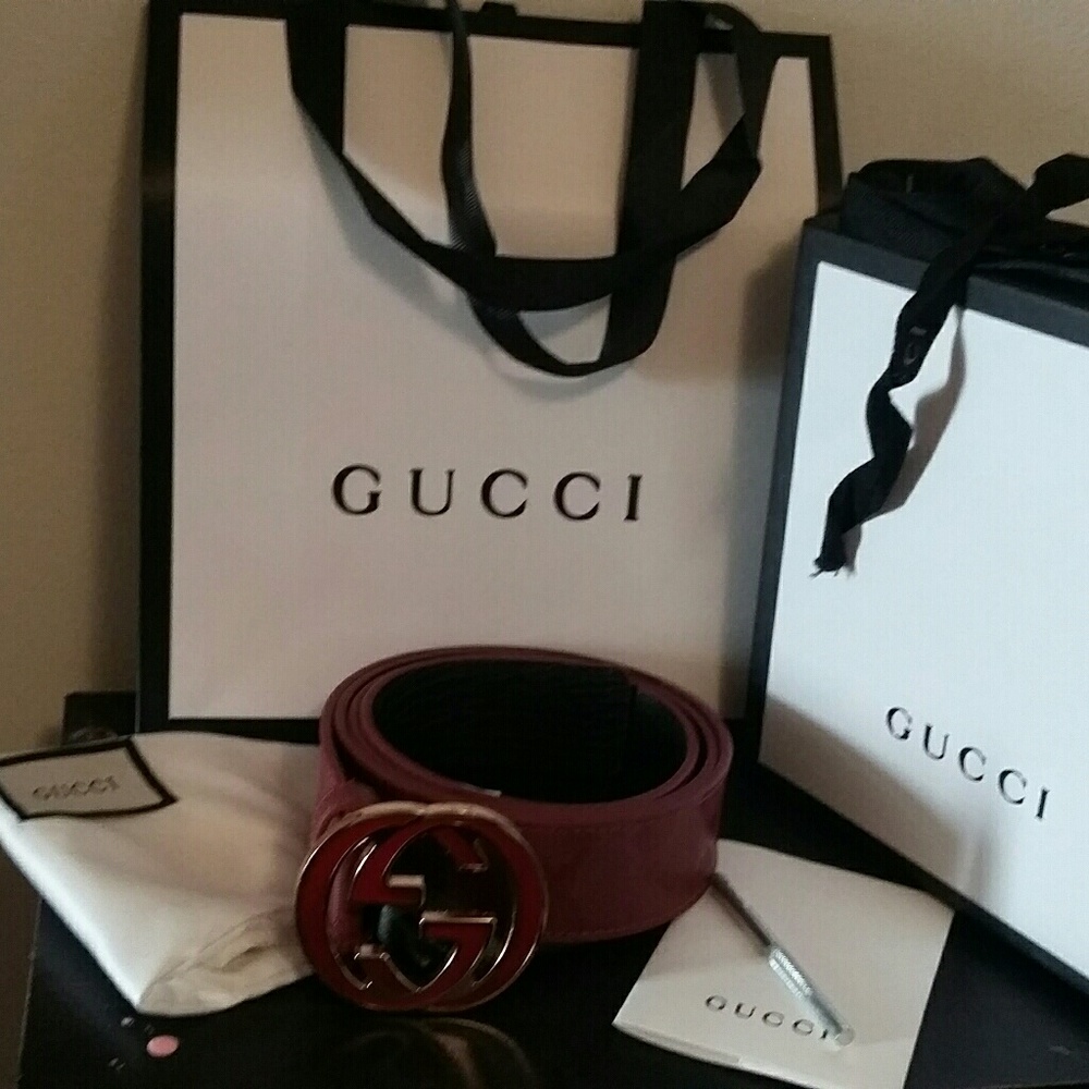 A Gucci belt