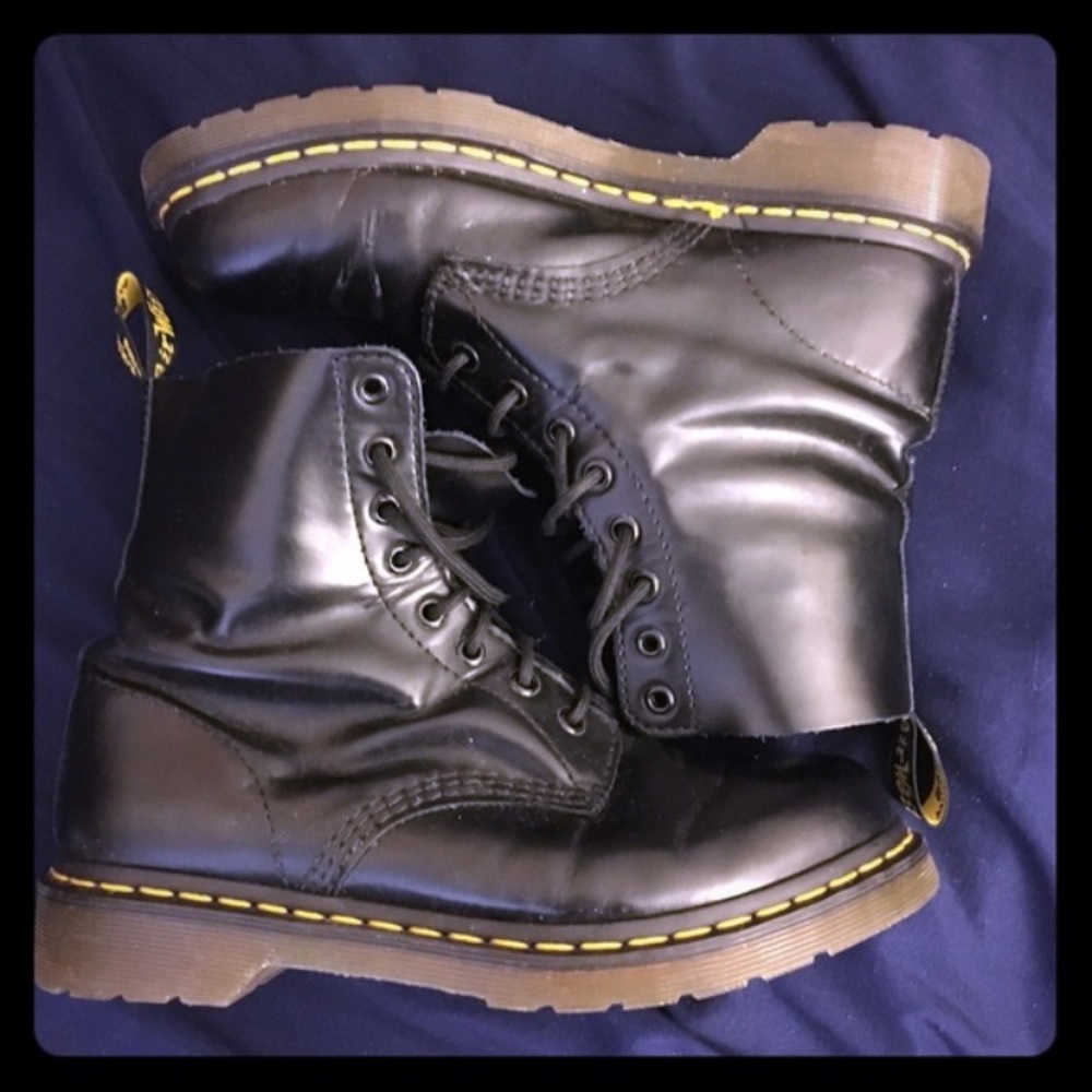 Dr Marten black leather boots