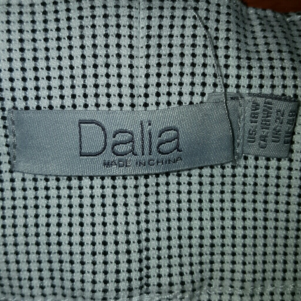 White Stretch Capris - Picture 4 of 4
