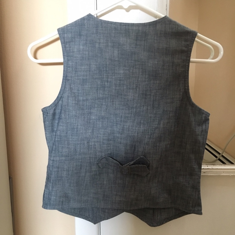 GAP vest new with tags. - Picture 5 of 6