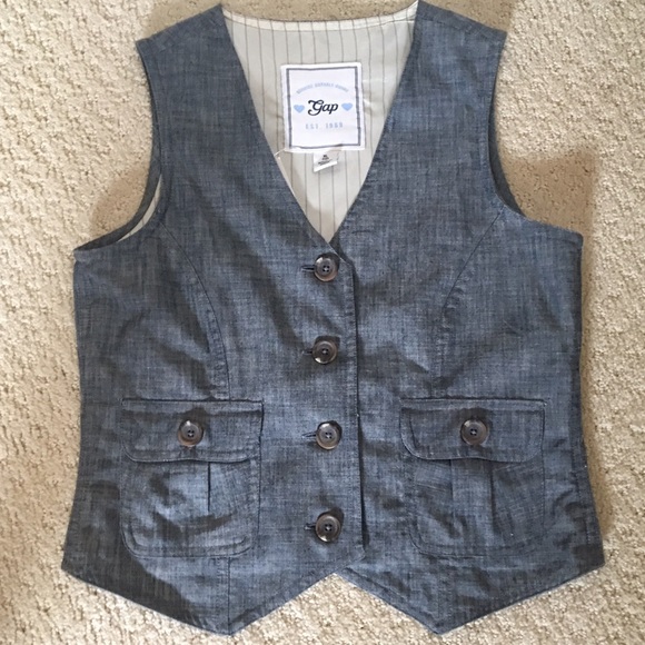 GAP vest new with tags. - Picture 1 of 6