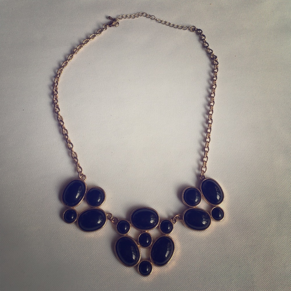 🎀JUST ADDED🎀 STATEMENT NECKLACE