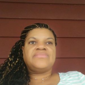 Meet your Posher, Carrie