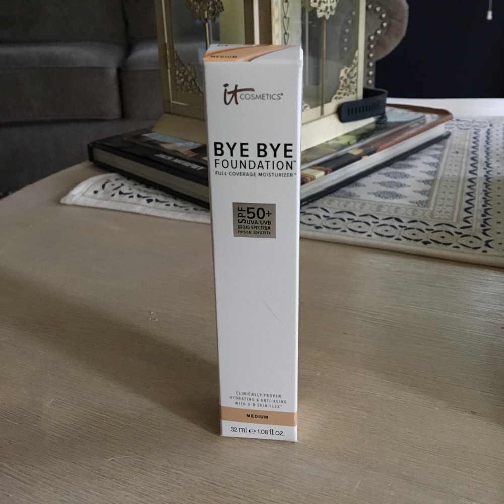 IT cosmetics bye bye foundation