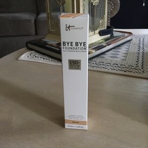 IT cosmetics bye bye foundation