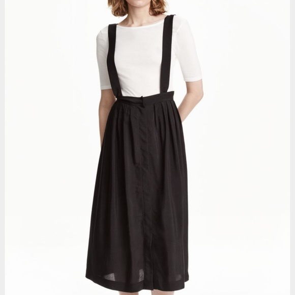 H&M Dresses & Skirts - Euc Black button down skirt with suspenders