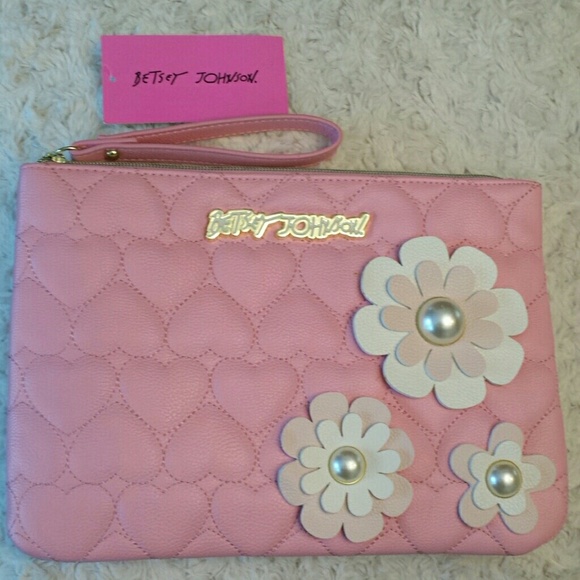 Betsy Johnson Handbags - Betsy Johnson NWT Pink Pouch Wristlet