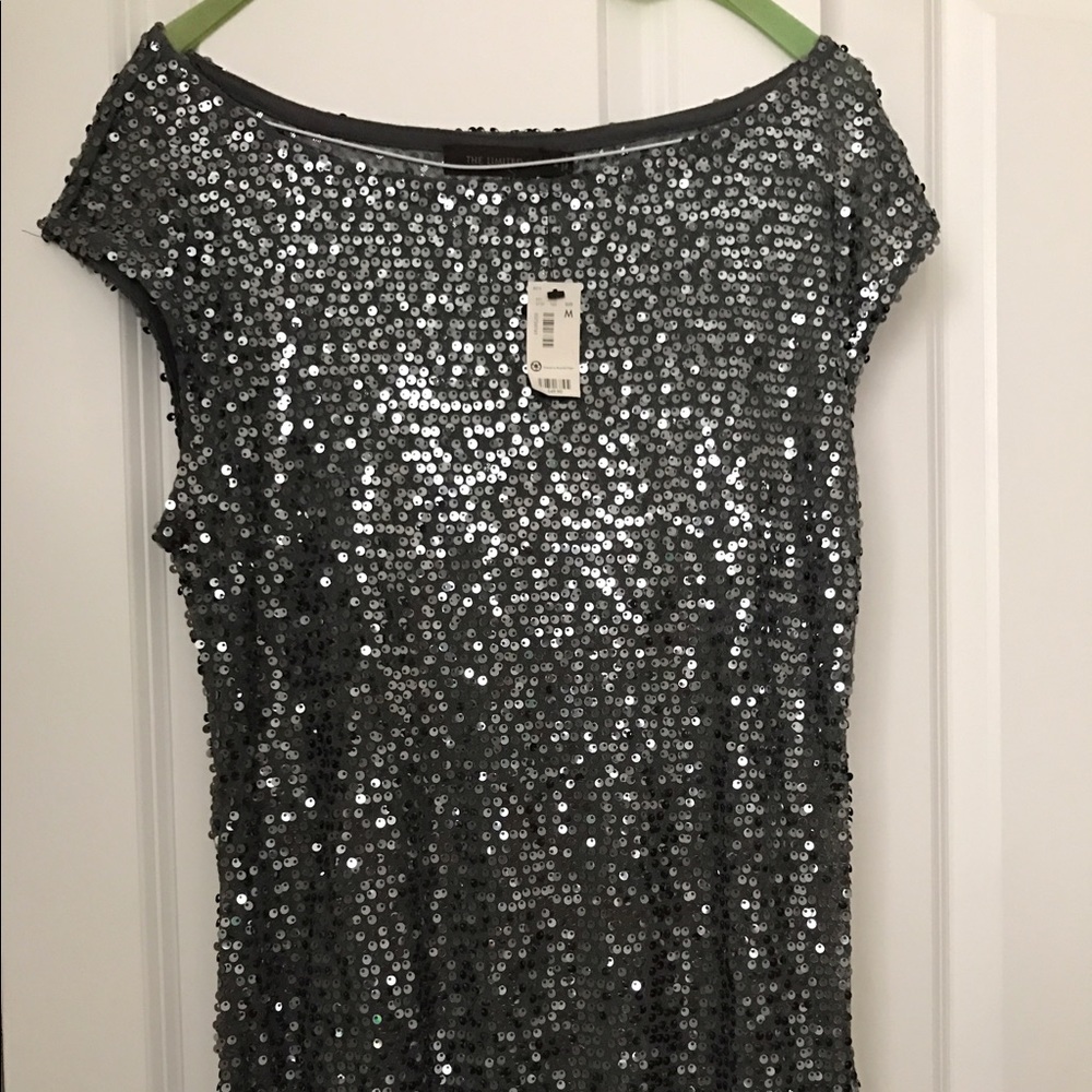 Limited- Grey sequin top