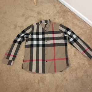 Wool Burberry Button Up