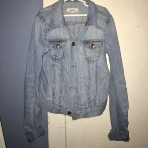 5/$25Cropped Light Wash Denim Jacket
