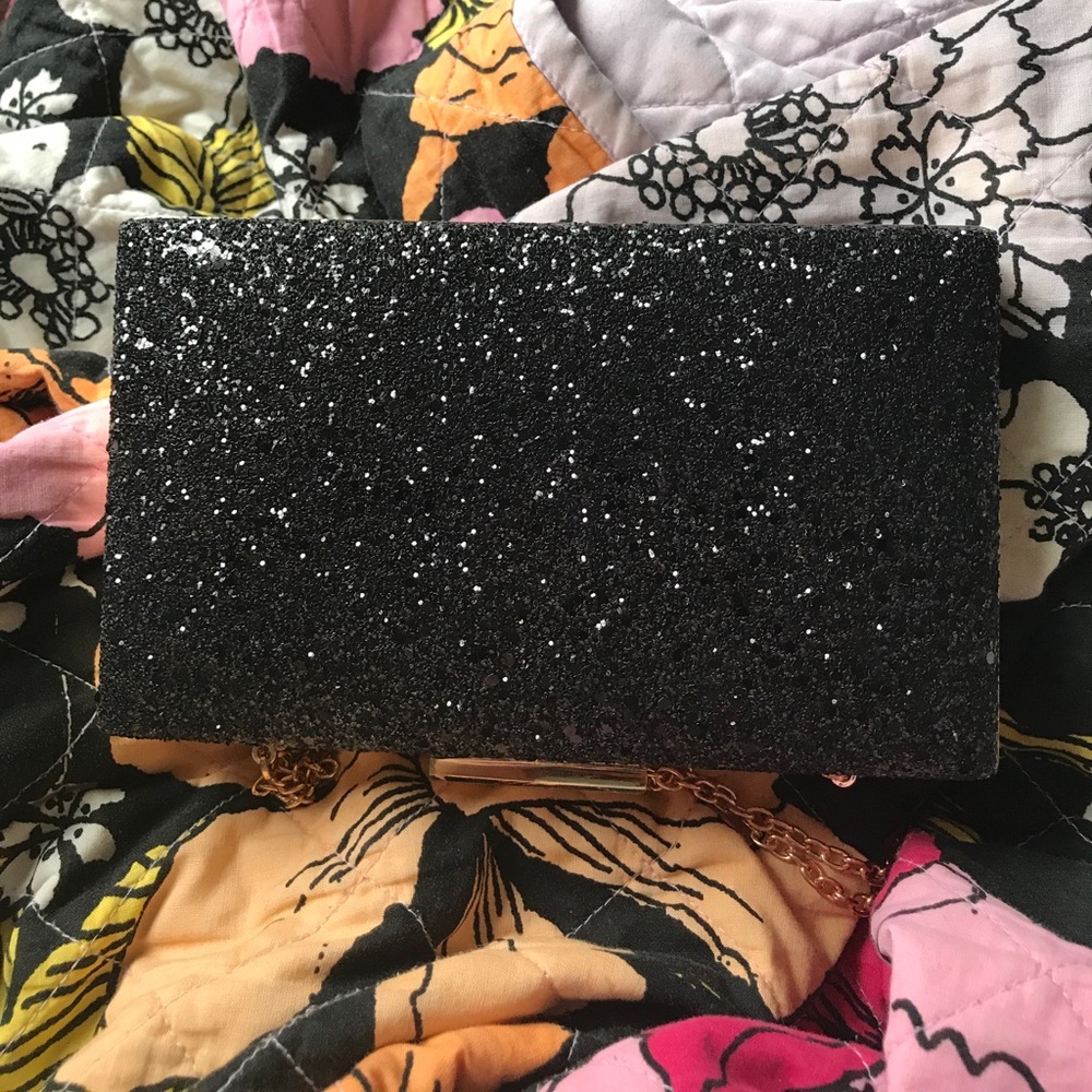 Black clutch