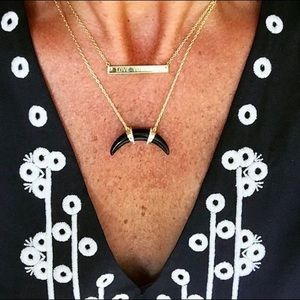 Stella and Dot Arc Pendant in black