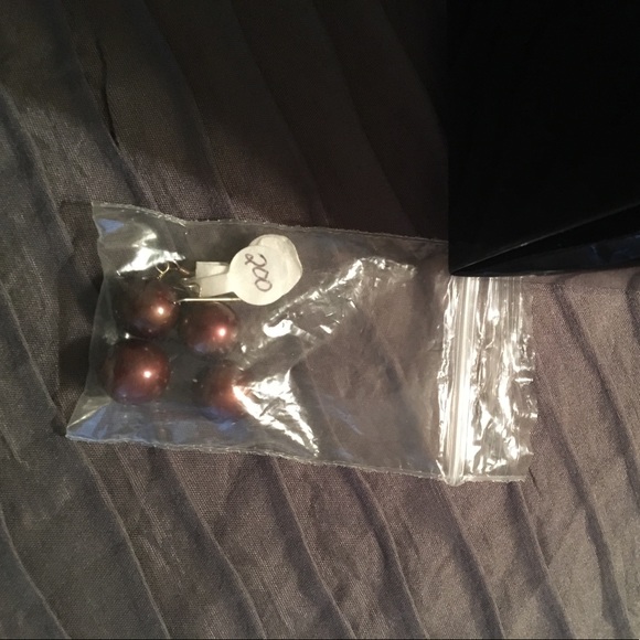 ✨NWT✨ La Pearla Pearls Pearl Earrings - D Peterson - Picture 3 of 5