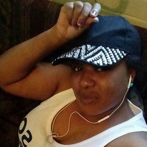 Meet your Posher, Loretha