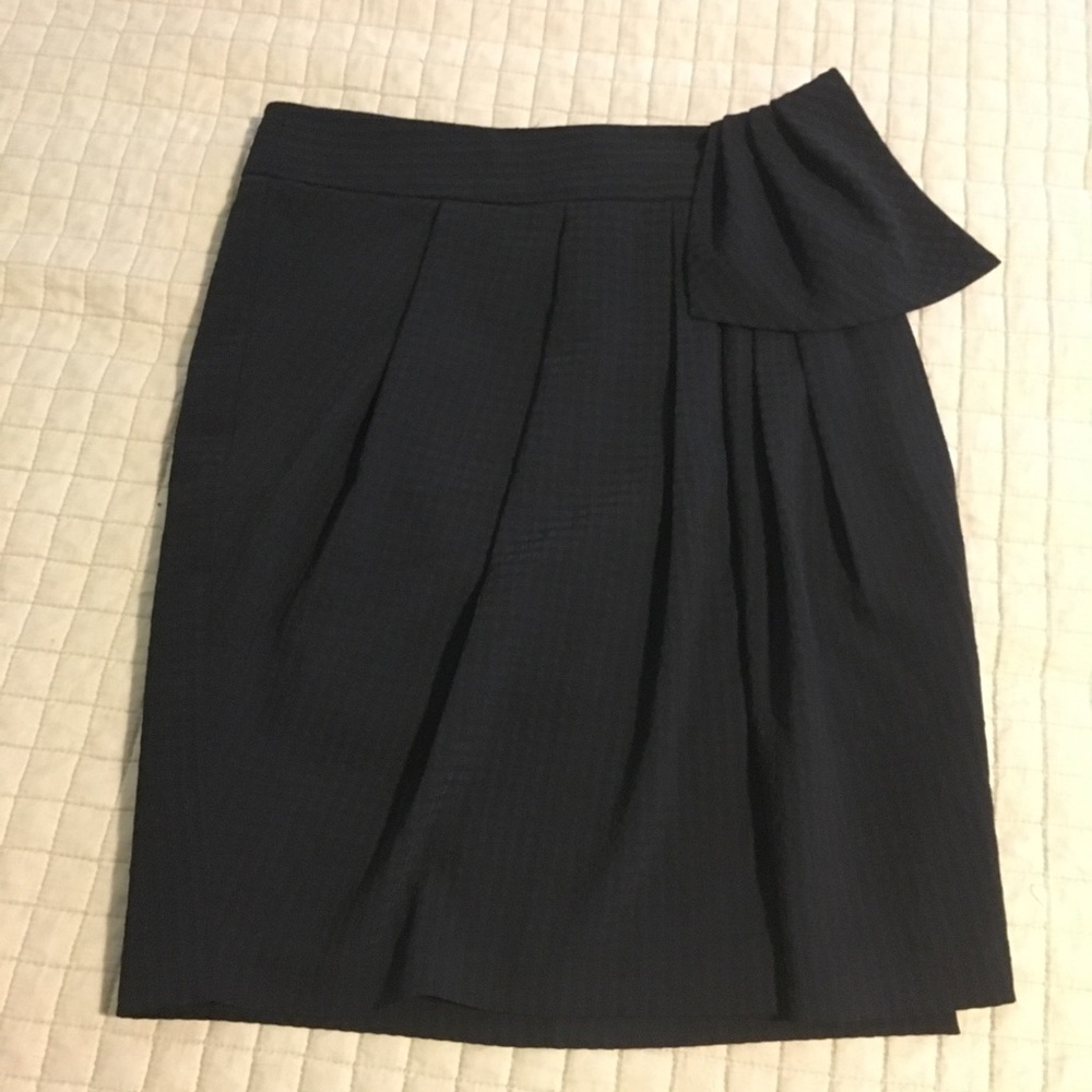 Black GAP wrap skirt. Size 4.