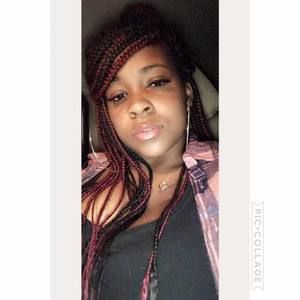 Meet your Posher, Alexis