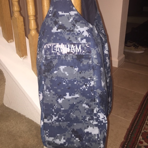 MILITARY STYLE SHOULDER/HOBO Bag - Picture 3 of 4