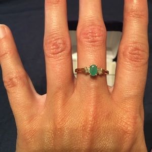 ✨NWT✨ Emerald & Baguette Cut Diamond 24K Gold Ring