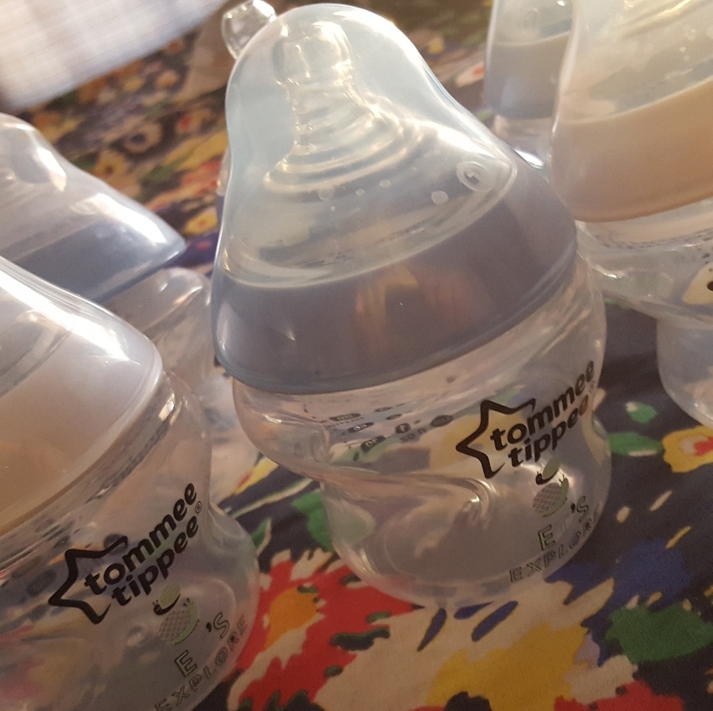 xxxSOLDxxx. Tommee Tippie 4oz bottles