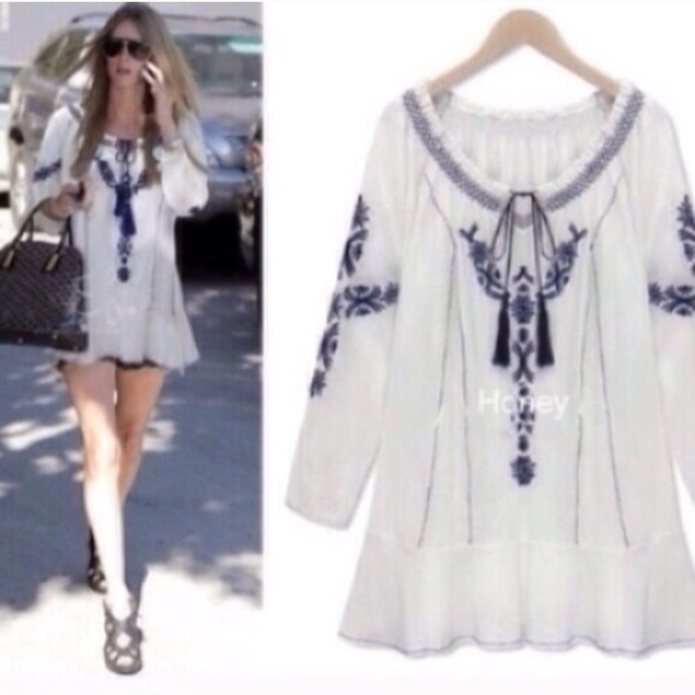 🛍ONLY ONE🛍 Summer White Embroidered Tunic Top - Picture 1 of 2