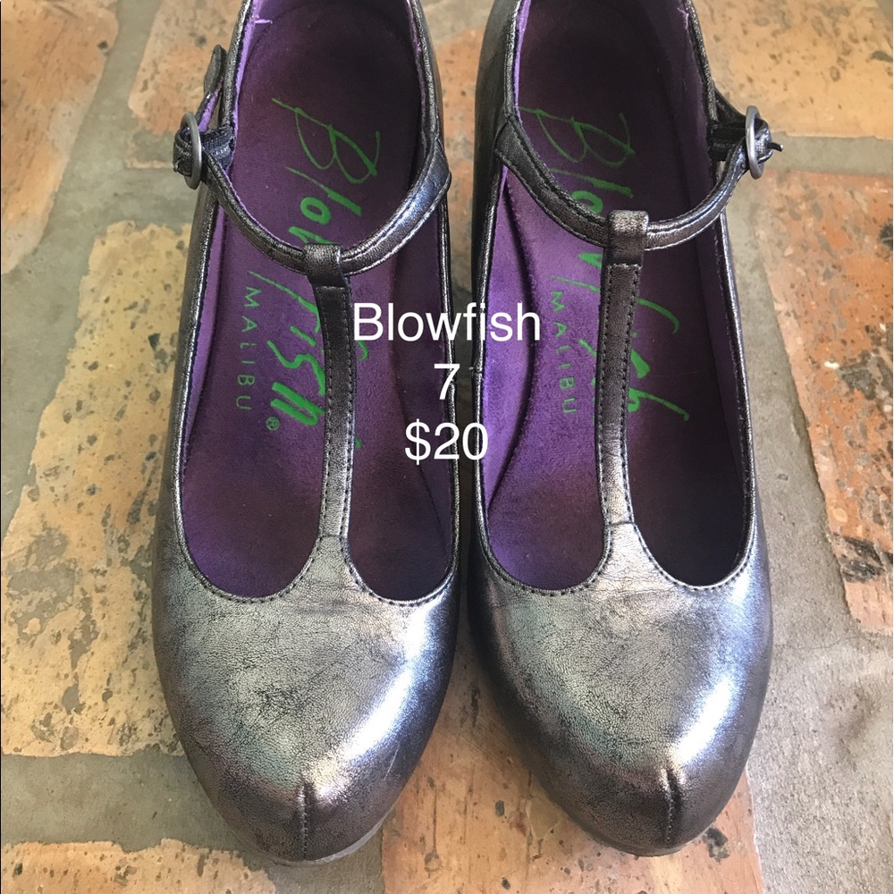 Blowfish Silver Wedges