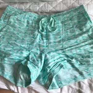 Vineyard vines short