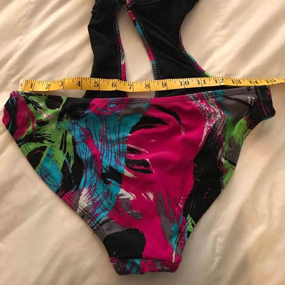 Sexy one piece swimsuit - Picture 3 of 3