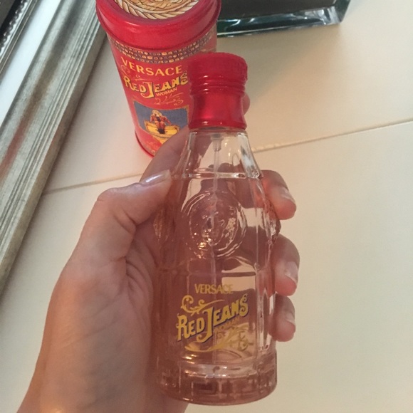 VERSACE Red Jeans Perfume (1/2 Bottle) - Picture 2 of 3