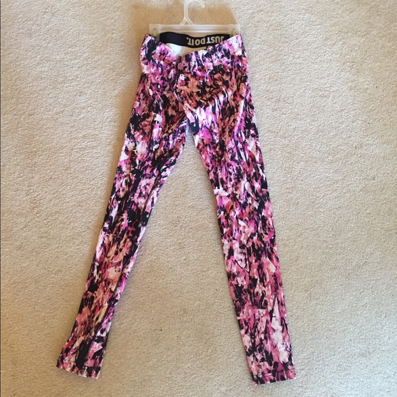 Nike Pants - Full length, stretchy Nike pattern leggings