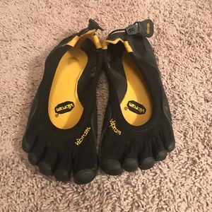 Vibram 5 finger shoes