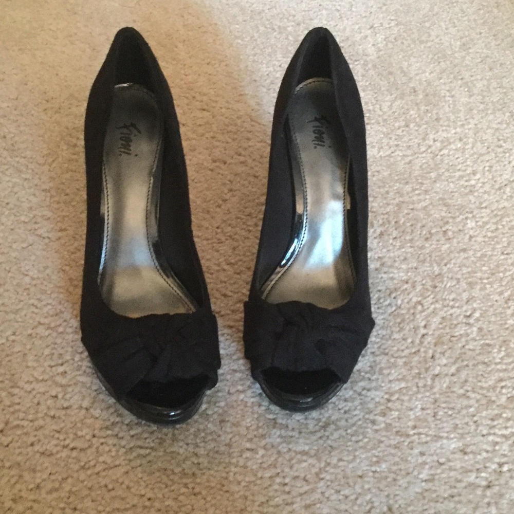 Fioni  Black Shoes