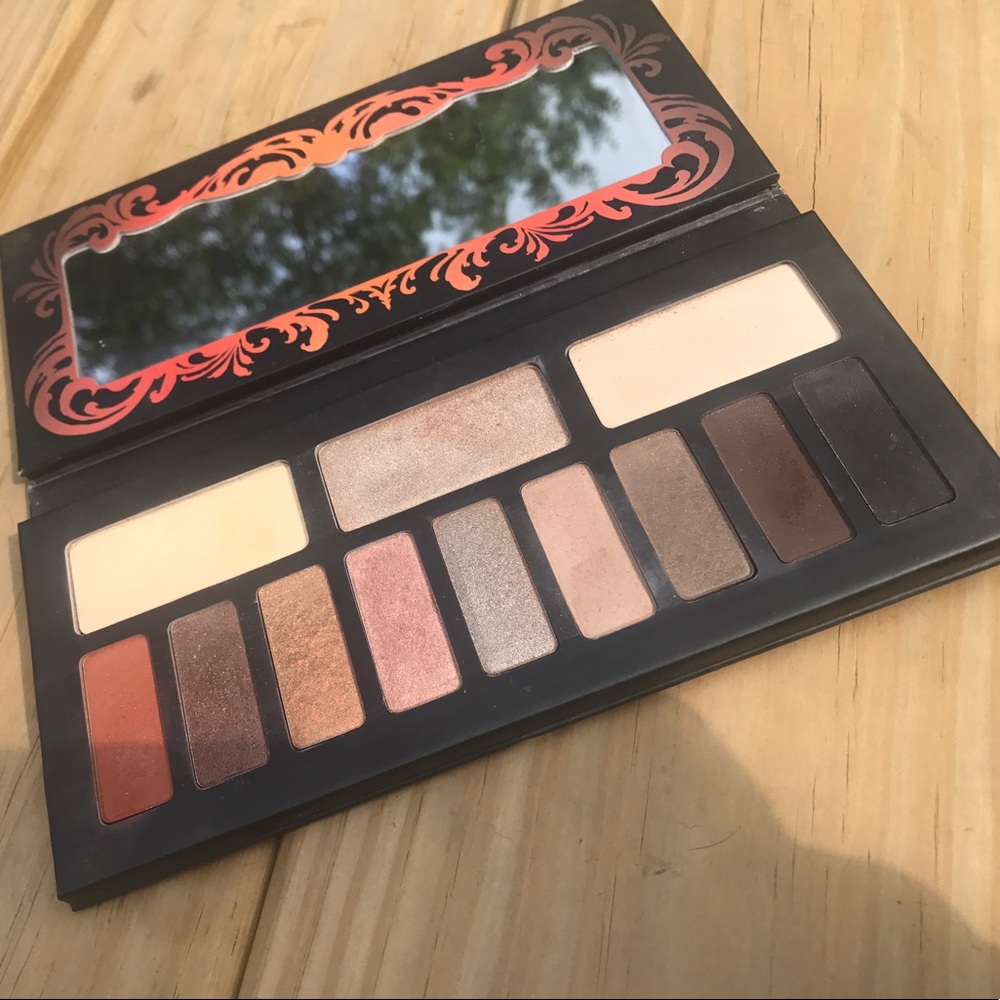 Kat VonD Monarch Palette