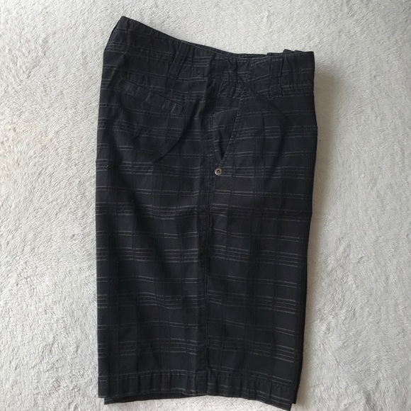 MEN'S SHORTS - Picture 1 of 5