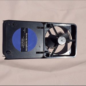 Dog crate fan. Cooling fan. Battery operated.