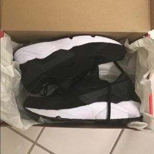 Men's black huaraches size 13