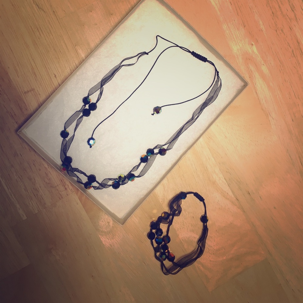 Black shimmer necklace and bracelet